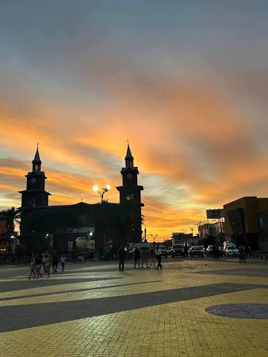 Atardecer iglesia